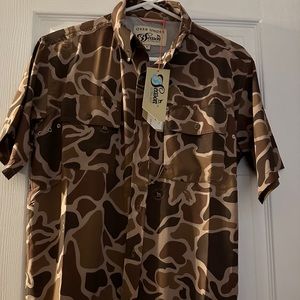 Bnwt Men’s Over Under brand button up shirt size small